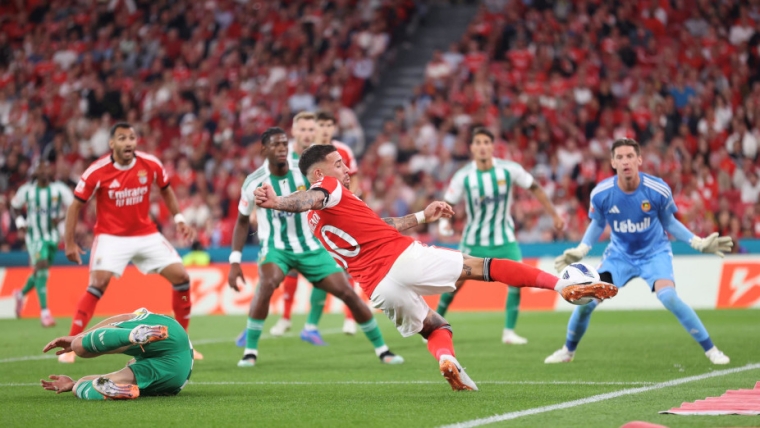 Apesar da sua vetereania, Otamendi, aos 38 anos, ainda continua a dar o exemplo Foto SL Benfica