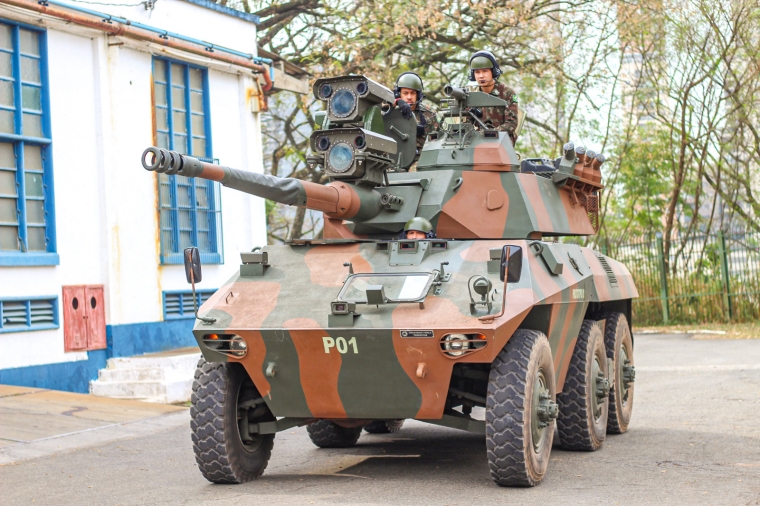 Viatura Blindada de Reconhecimento Média Sobre Rodas (VBR-MSR) EE-9 Cascavel