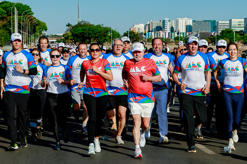 Presidente da República, Luiz Inácio Lula da Silva, durante a participação na Corrida e Caminhada MEC 95 anos, na Esplanada dos Ministérios. Brasília - DF.