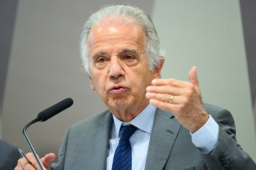 Na CRE, José Múcio disse que Forças Armadas precisam de orçamento previsível e pediu apoio à indústria nacional