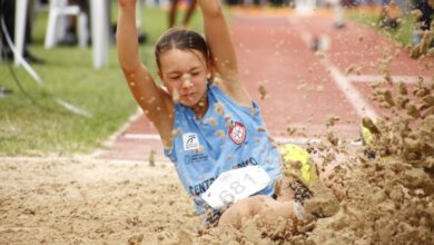 Jovens do atletismo em ação