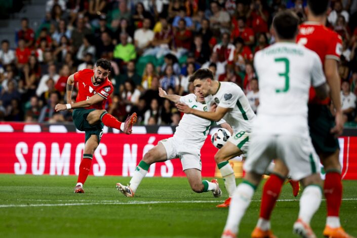 Bruno Fernandes é um exímio rematador de longa distância, mas desta vez não teve sucesso