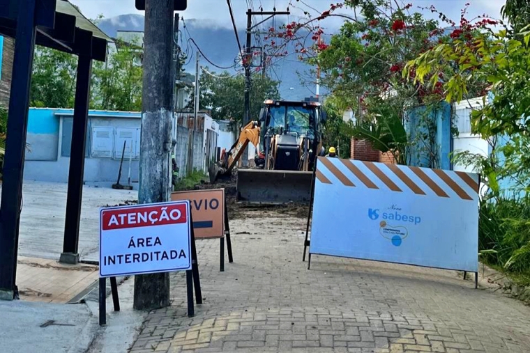 Durante a realização dos serviços, a equipe de Comunicação da empresa contratada estará presente para prestar esclarecimentos, oferecer suporte e minimizar os transtornos causados.