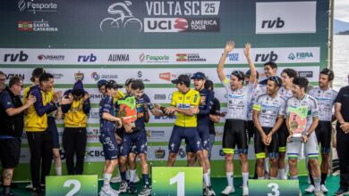 Ciclista da equipe Team Medellin EPM (foto - camiseta amarela) termina em primeiro a edição que marca a retomada do tradicional evento do ciclismo brasileiro e sul-americano, com grande festa em Florianópolis no encerramento, neste domingo (12) - Fotos: Lucas Hahn/Volta Ciclística SC