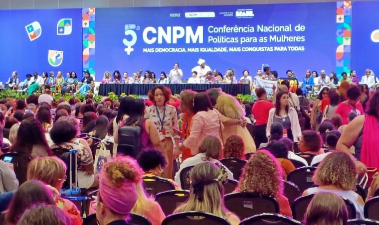 a. O encontro, organizado pelo Ministério das Mulheres e pelo Conselho Nacional dos Direitos da Mulher (CNDM)