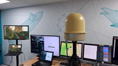 A facilidade de acesso e o avanço tecnológico desses dispositivos ampliaram os riscos e colocaram em xeque a capacidade de monitoramento e resposta das autoridades.