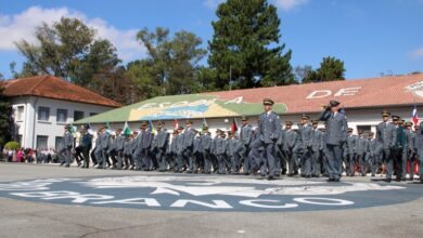 Alunos da Polícia Militar de São Paulo durante formatura na Academia do Barro Branco