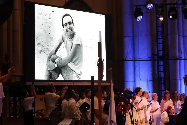 O jornalista Vladimir Herzog foi assassinado pela ditadura militar há 50 anos, no dia 25 de outubro de 1975. 