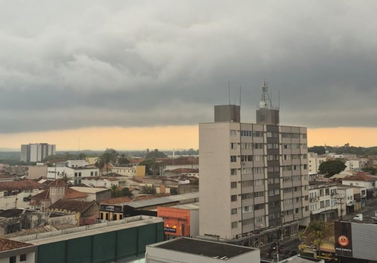 Chuva em Pindamonhangaba