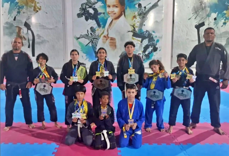atletas do Projeto Rayane durante o Campeonato Brasileiro de Jiu-Jitsu – Fevaplam, realizado em Caçapava