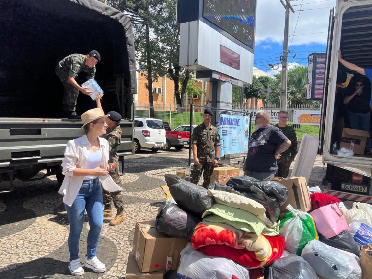 Exército atua em Rio Bonito do Iguaçu (PR) com tropas da Brigada Guarani no apoio às vítimas do tornado.