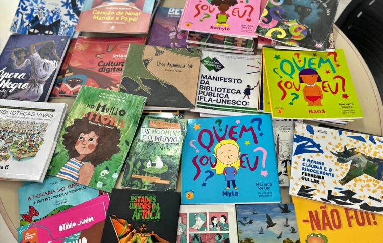Novos livros entregues às bibliotecas municipais de Pindamonhangaba