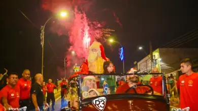 Decoração de Natal na Praça Monsenhor Marcondes em Pindamonhangaba