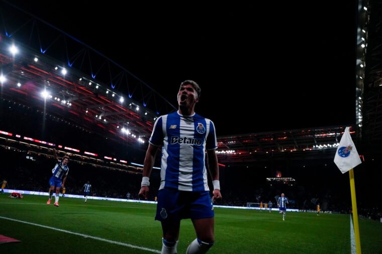 William Gomes (ex-São Paulo) marcou o único golo da partida e foi considerado o melhro em campo Foto FC Porto