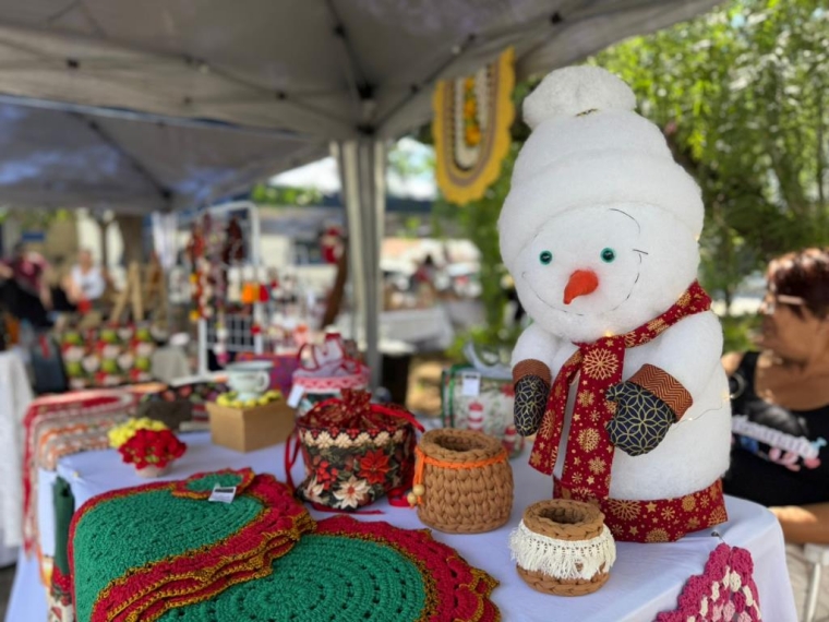 É uma ótima oportunidade para garantir presentes de fim de ano, fortalecer o comércio local e valorizar o trabalho dos artesãos
