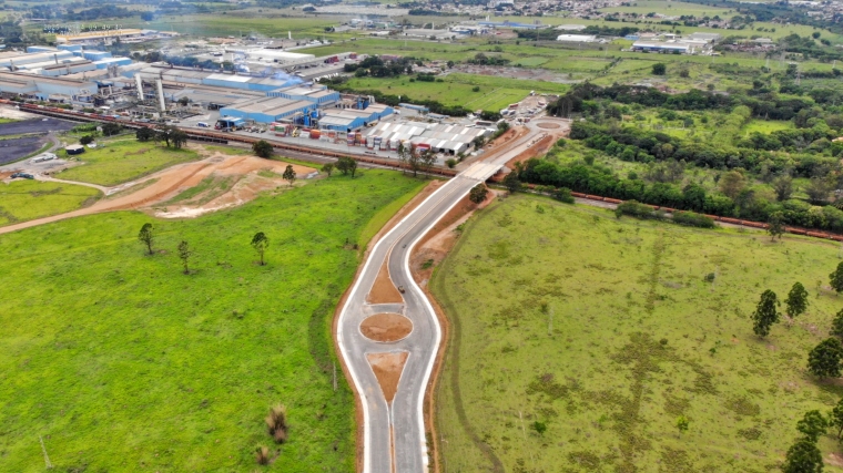 Obras finais da Via Estrutural em Pindamonhangaba