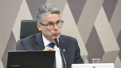 O relator do PL 5.582 de 2025, senador Alessandro Vieira (MDB-SE), estima que o novo tributo, o Cide-Bet, deve recolher R$ 30 bilhões por ano para o combate ao crim