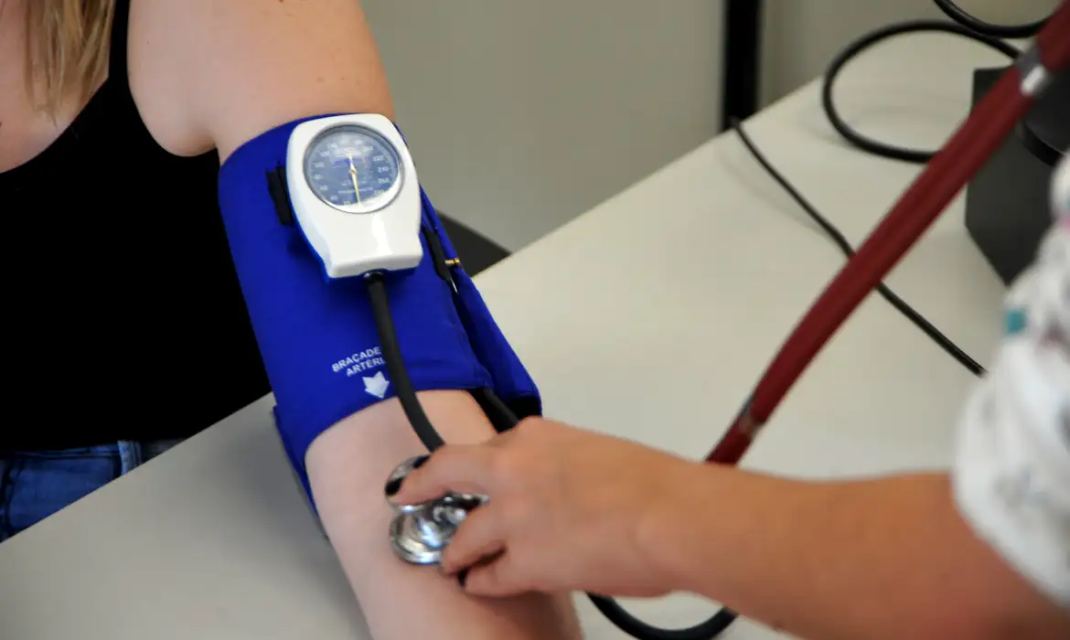 Utilização do hormônio sem indicação é potencialmente danosa, afirmam