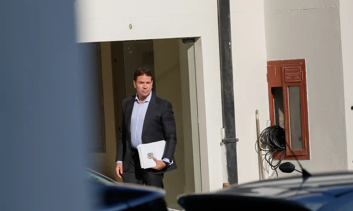 Deputado usou passaporte diplomático para entrar nos Estados Unidos