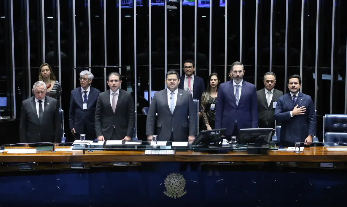 O Congresso Nacional aprovou nesta sexta-feira (19) o parecer do relator, deputado Isnaldo Bulhões (MDB-AL), do Projeto de Lei Orçamentária (PLOA) de 2026