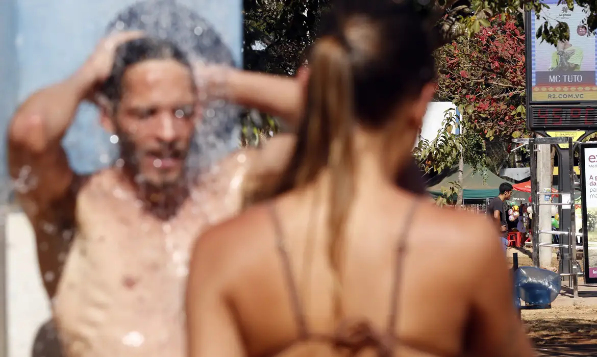 Na Região Sul e na faixa centro-norte podem ocorrer chuvas fortes