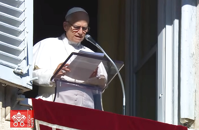 Na alocução que precedeu a oração, o Pontífice recordou que a Liturgia deste domingo nos apresenta a passagem da “fuga para o Egito”.