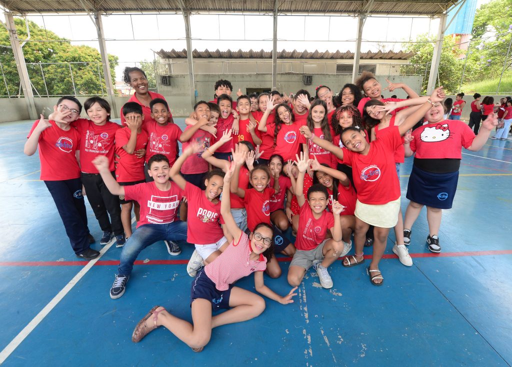 Férias na rede estadual começam nesta sexta (12) e escolas abrem as portas para almoço em janeiro