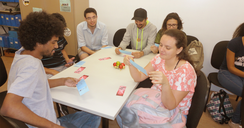 Curso de inglês gratuito capacita alunos da USP para pós-graduação e intercâmbio