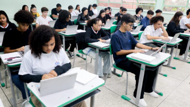 Ano letivo nas escolas estaduais de SP começa na segunda-feira (2); confira o que muda em 2026