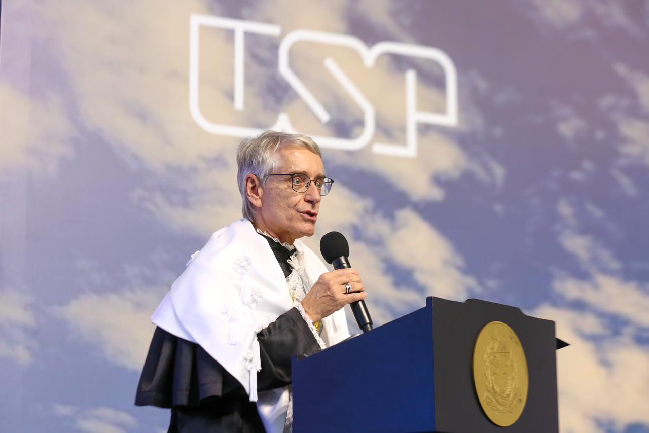 Novos reitor e vice-reitora da USP tomam posse em cerimônia no Palácio dos Bandeirantes